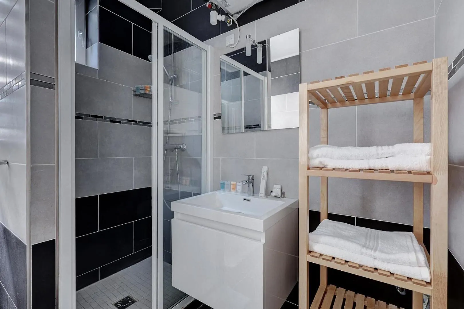 650 Suite Julius - Superb Apartment In Paris France